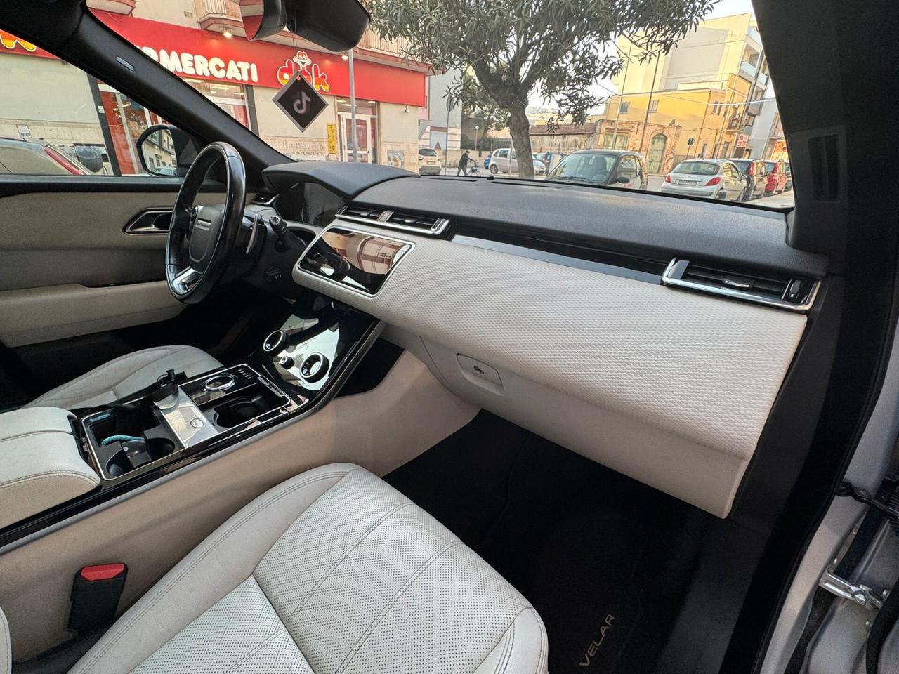 Land Rover Range Velar 2.0D I4 240 CV R-Dynamic HSE