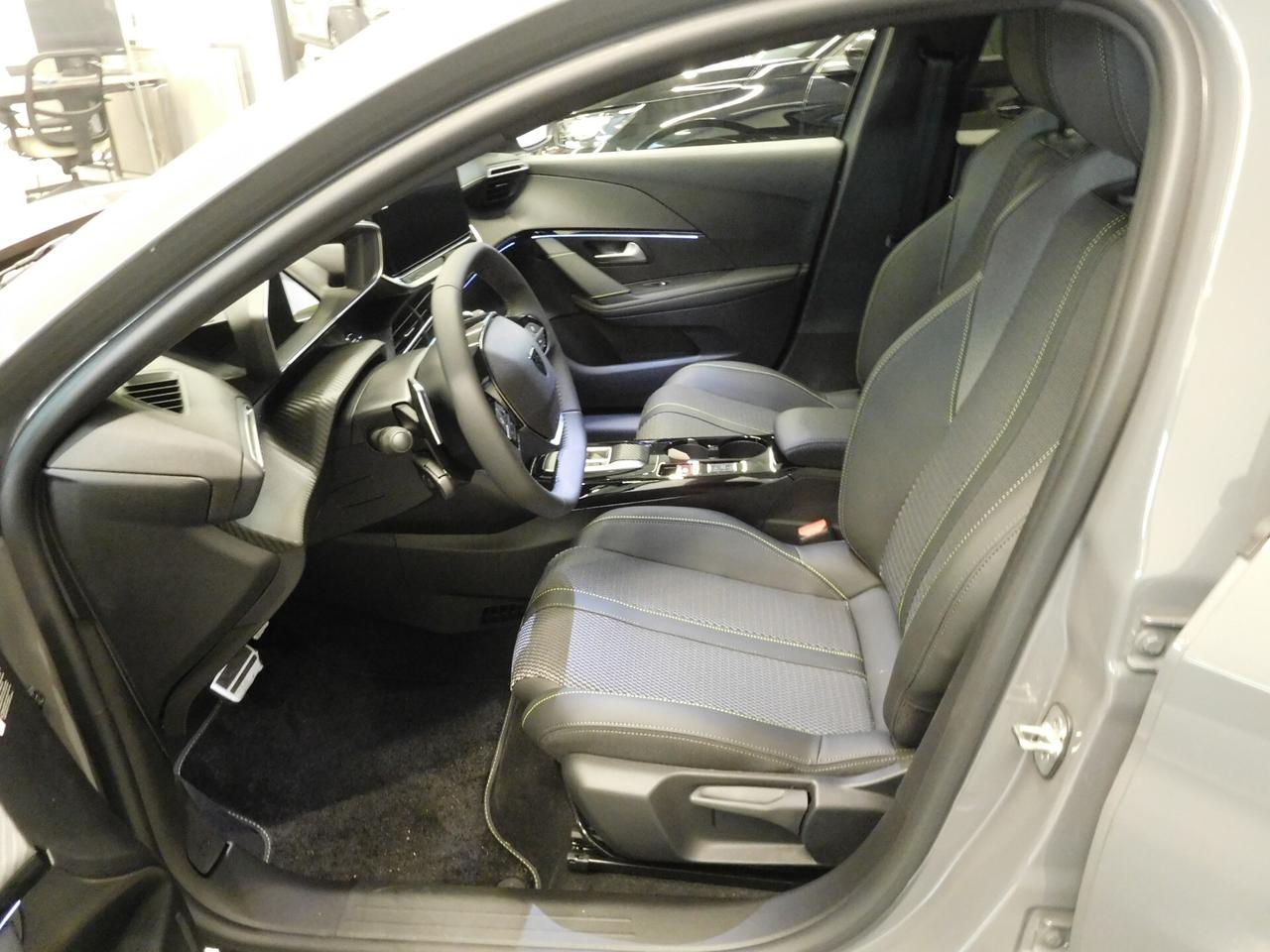 Peugeot 208 Hybrid 110 e-DCS6 GT