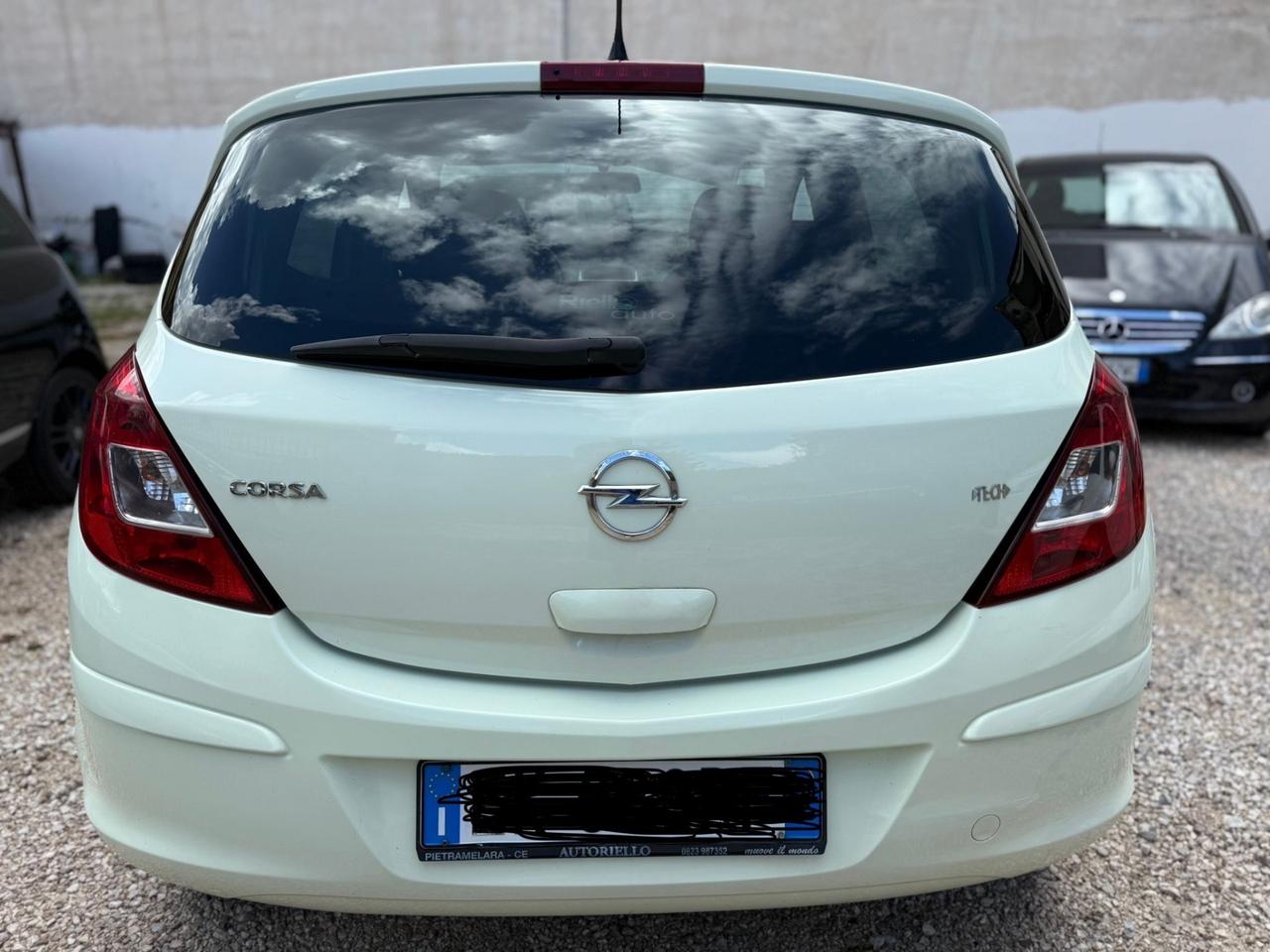 Opel Corsa 1.2 5 porte anno 2013