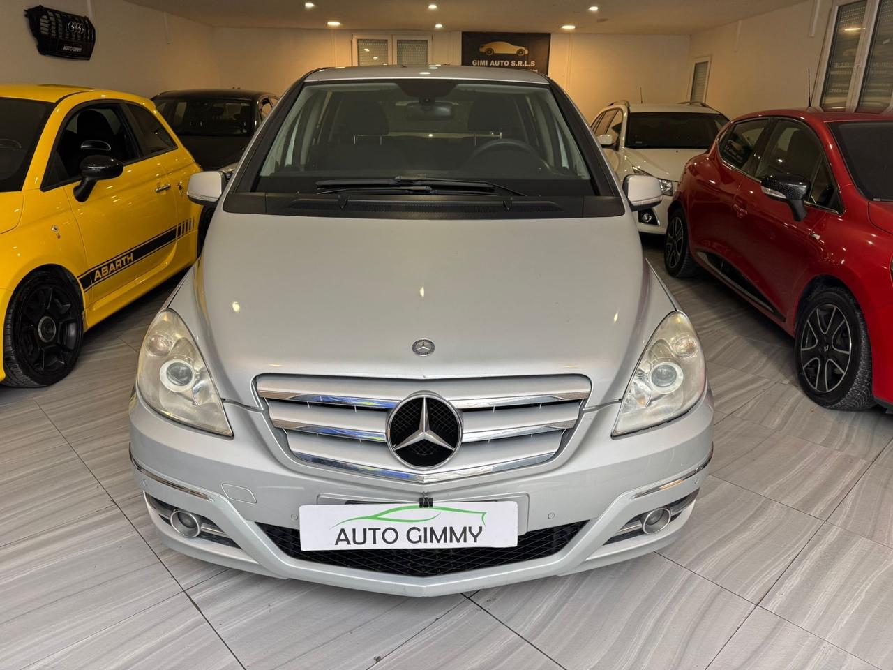 Mercedes-benz B 180 ANNO 2011 neopatentati