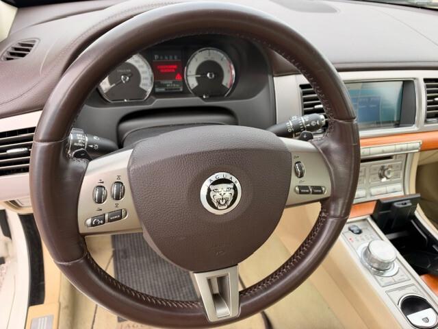 Jaguar XF 2.7D V6 Premium Luxury