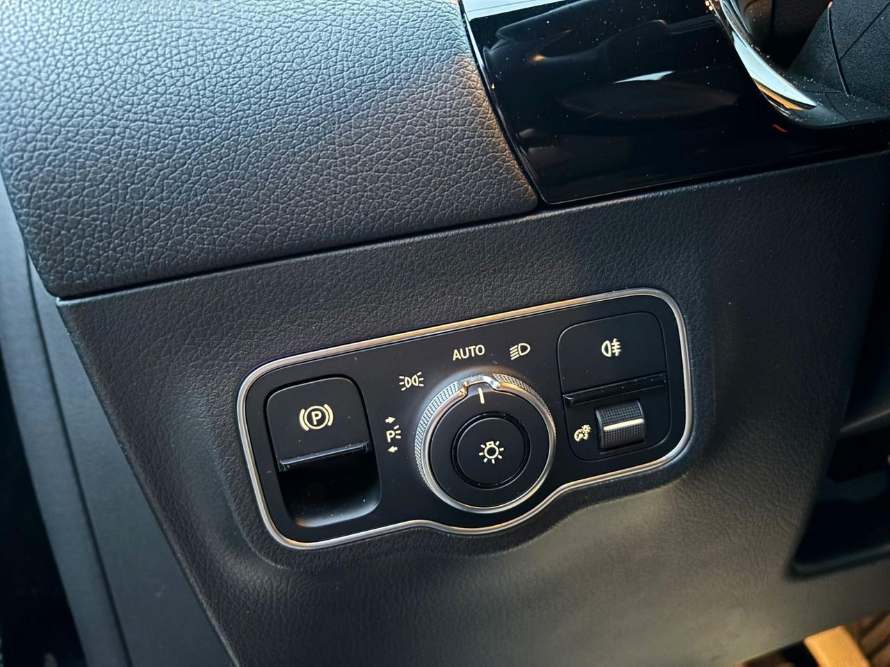 Mercedes B180d Sport LED- 2019