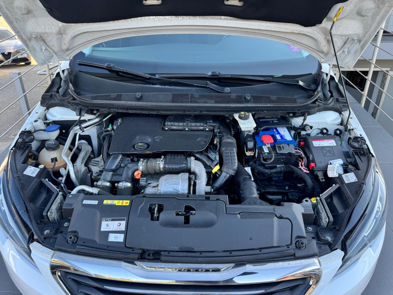 Peugeot 308 BlueHDi 120 S&S EAT6 SW Allure automatica in garanzia e