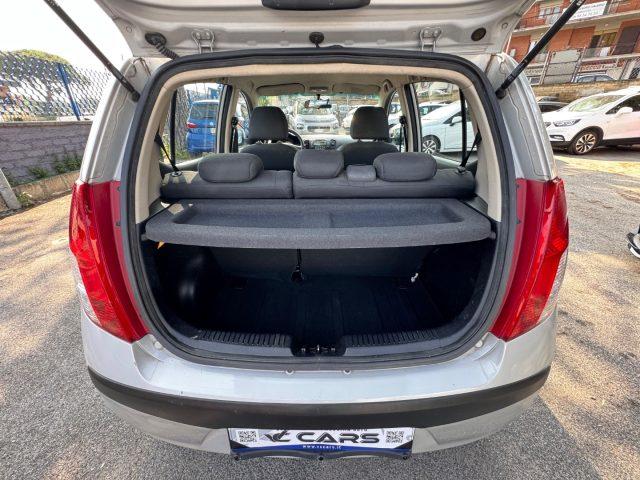 HYUNDAI i10 1.1 12V Active *NEOPATENTATI*