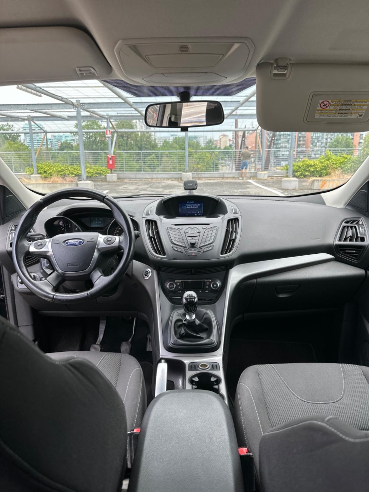 Ford Kuga 2.0 TDCI 140 CV 2WD Titanium