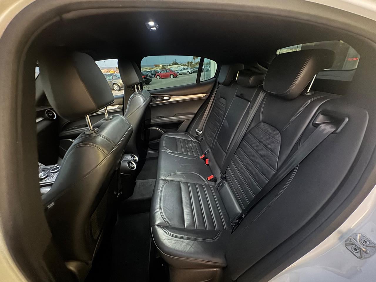 Alfa Romeo Stelvio 2.2 Turbodiesel 210 CV AT8 Q4 Super