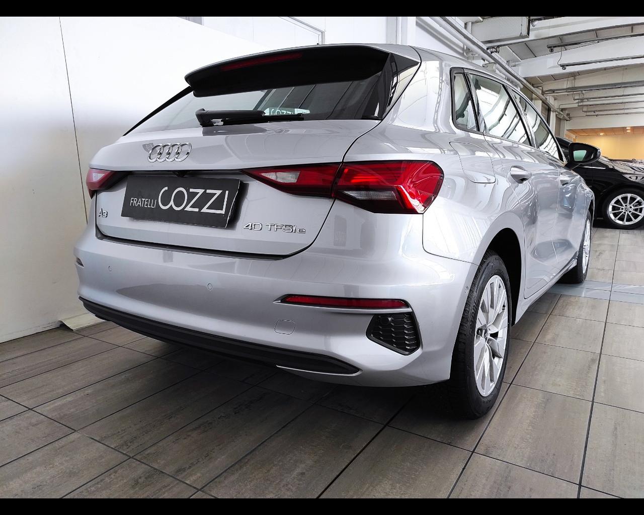 AUDI A3 4ª serie - A3 SPB 40 TFSI e S tronic Business