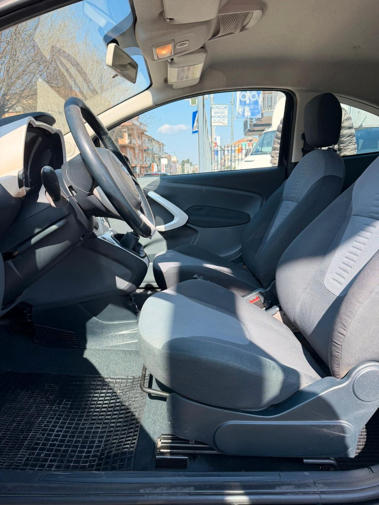 Ford Ka 1.2 8V 69CV Titanium