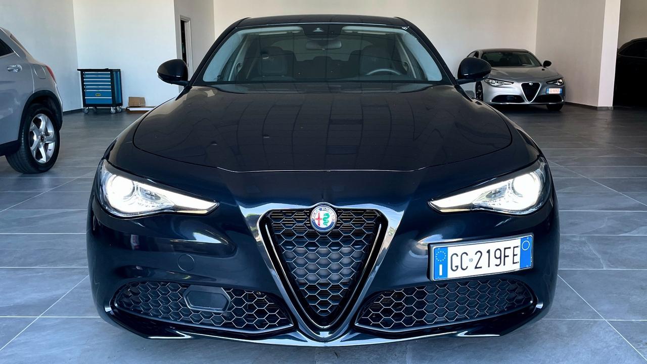 ALFA ROMEO GIULIA 2.2 TURBODIESEL EXECUTIVE 160CV - FULL LED, CAR PLAY, CRUISE CONTROL