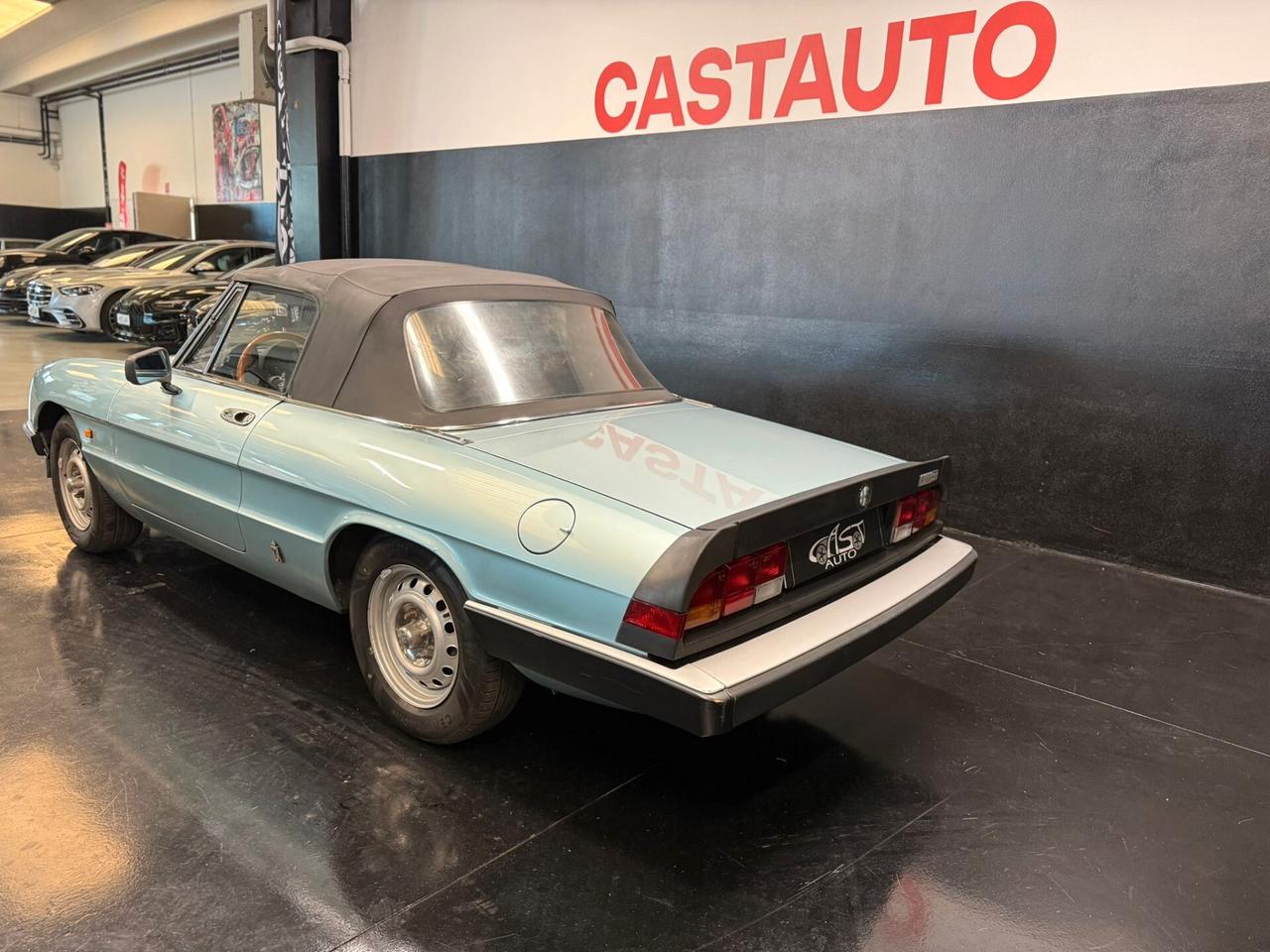 Alfa Romeo Spider 2.0