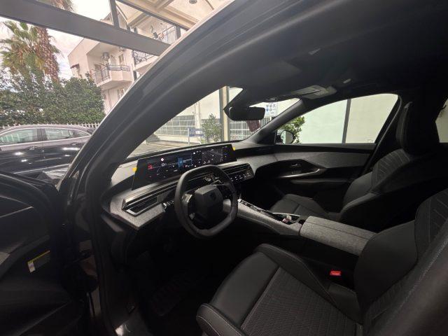 PEUGEOT 3008 Hybrid 136 e-DCS6 Allure tua da ?379,00 mensili