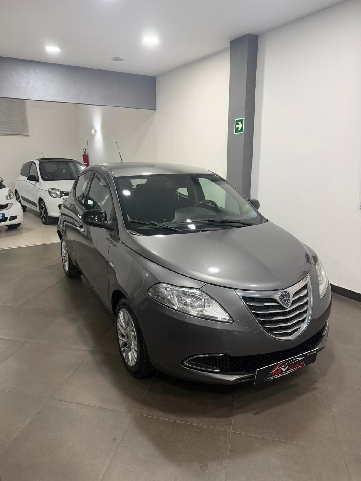Lancia Ypsilon 1.2 69 CV 5 porte Gold