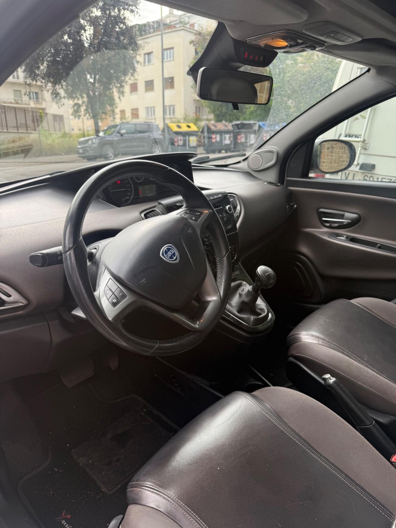 Lancia Ypsilon 0.9 TwinAir 85 CV 5 porte S&S DFN Platinum