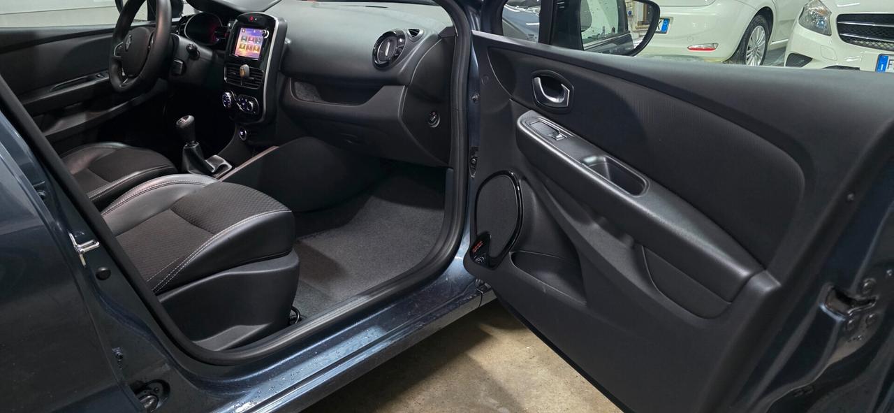Renault Clio Sporter dCi 8V 90 CV Moschino Intens