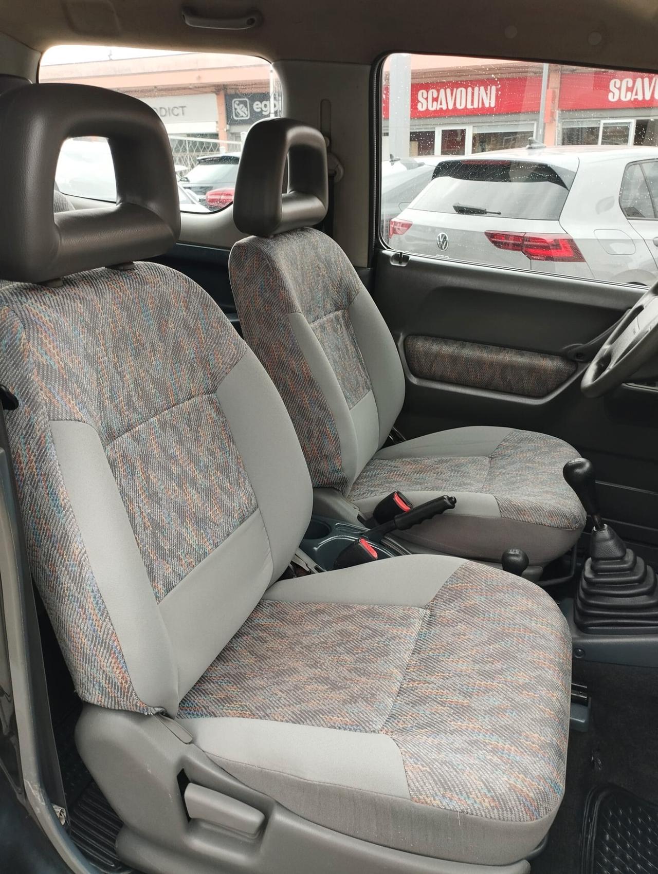 Suzuki Jimny 1.3i 16V cat 4WD JLX