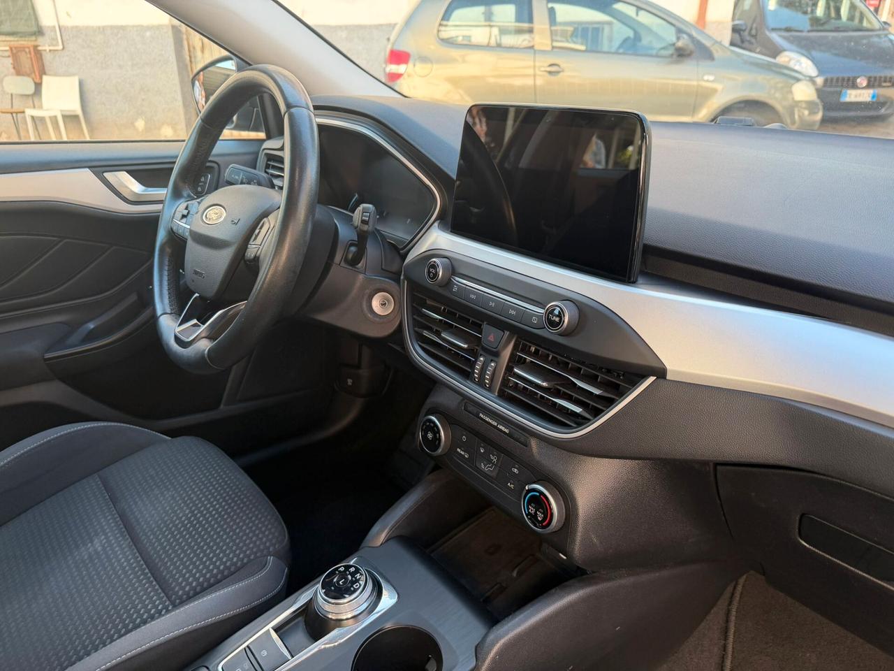 Ford Focus business