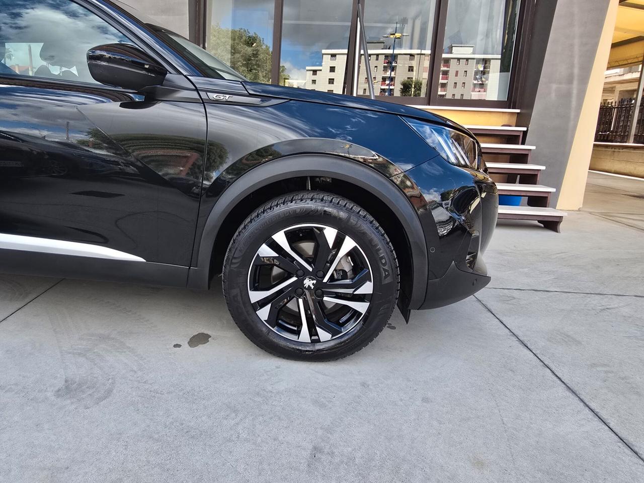 Peugeot 2008 BlueHDi 130 S&S EAT8 GT