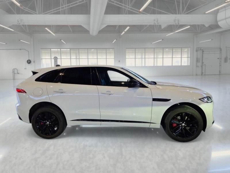 Jaguar F-Pace 2.0d i4 mhev R-Dynamic SE awd 204cv auto