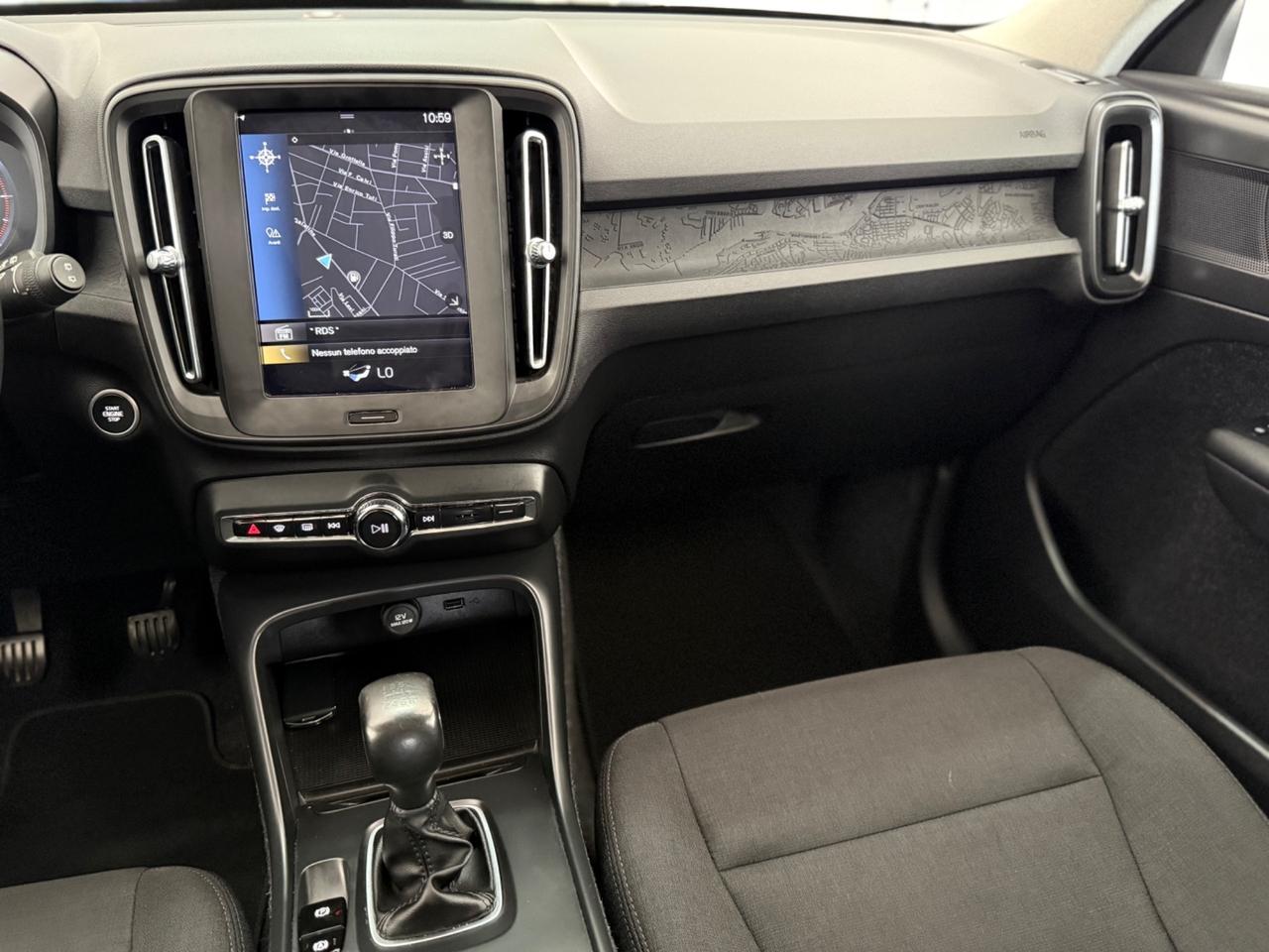 Volvo XC40 D3 AWD Momentum Core