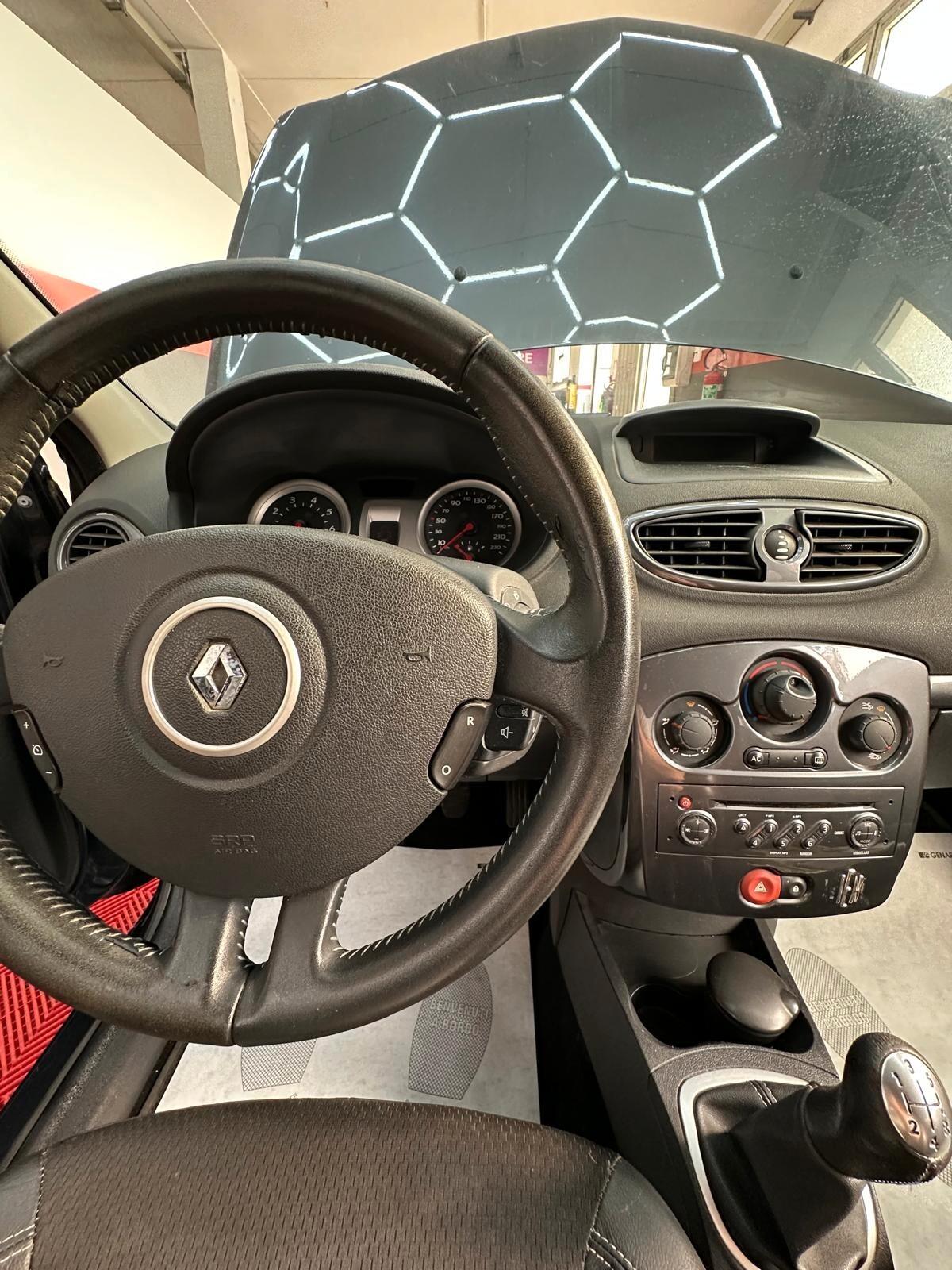 Renault Clio 1.2 16V 5 porte Le Iene