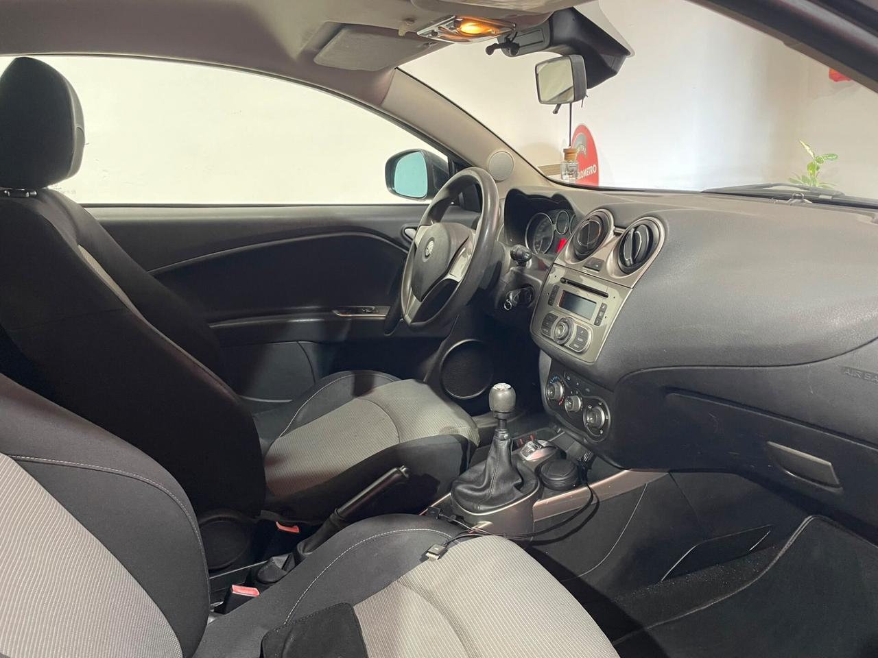 Alfa Romeo MiTo 1.3 JTDm 16V 90 CV Distinctive Sport Pack
