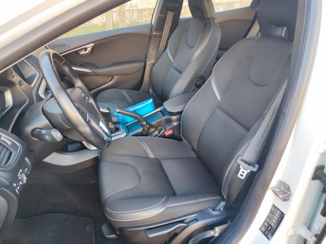 Volvo V40 D3 Geartronic Business Plus