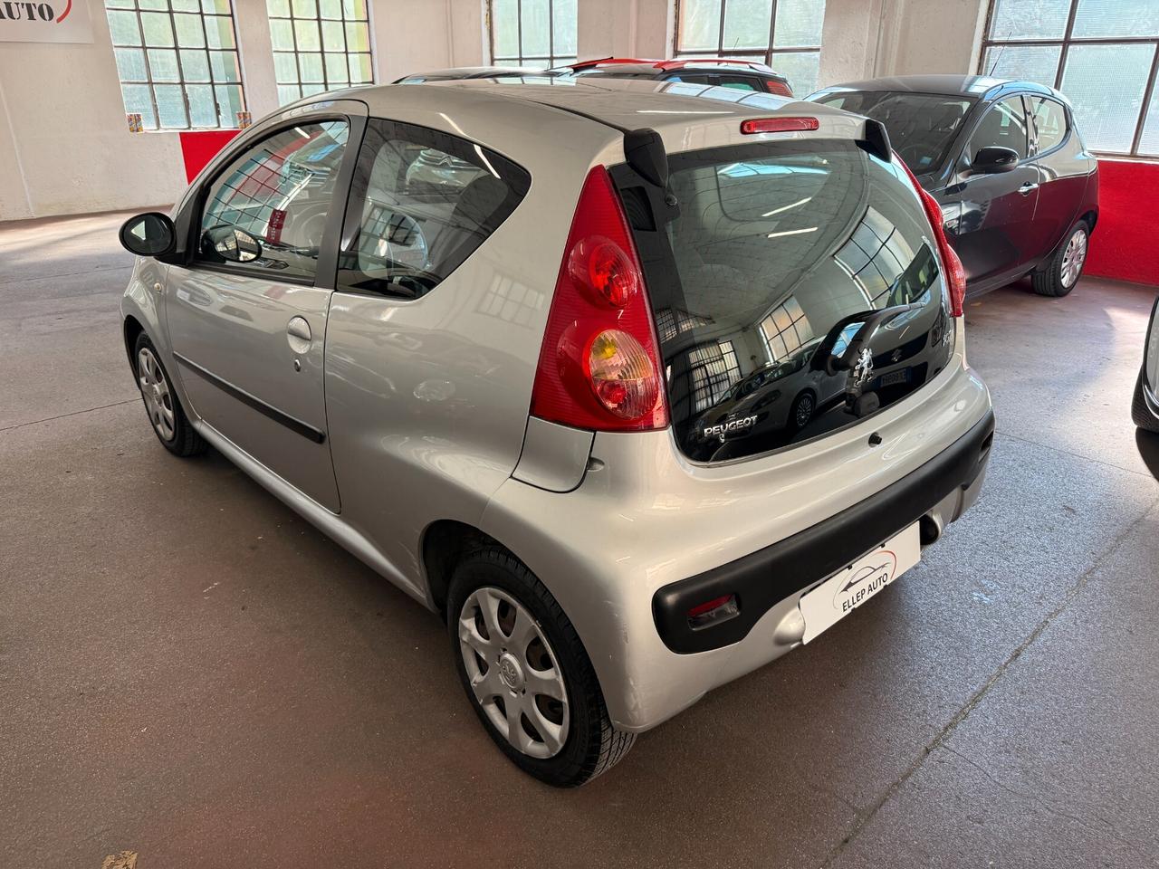 Peugeot 107 1.0 68CV 3p. AUTOMATICA - 1 PROPRIETARIO