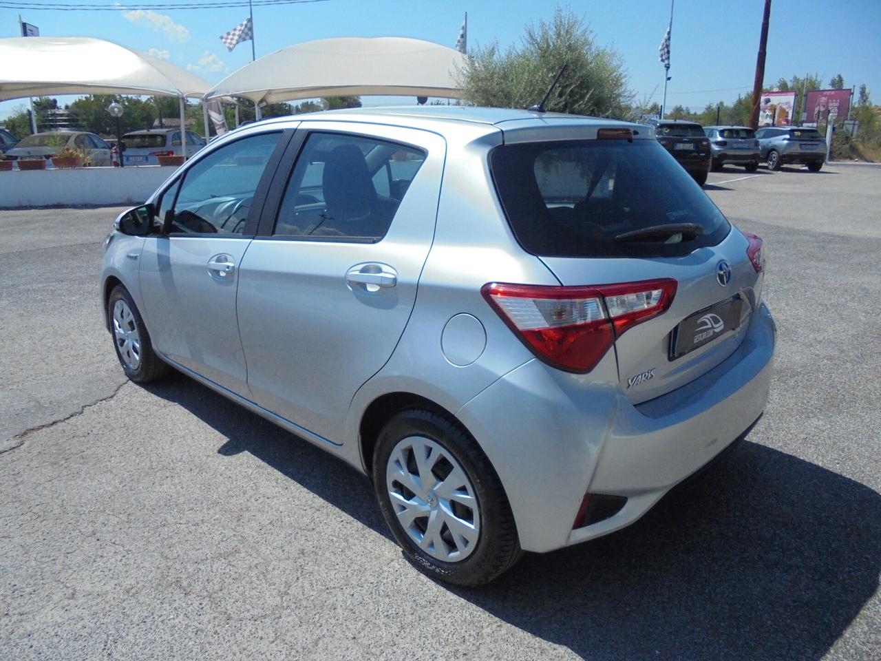 Toyota Yaris 1.5 Hybrid 5 porte Business