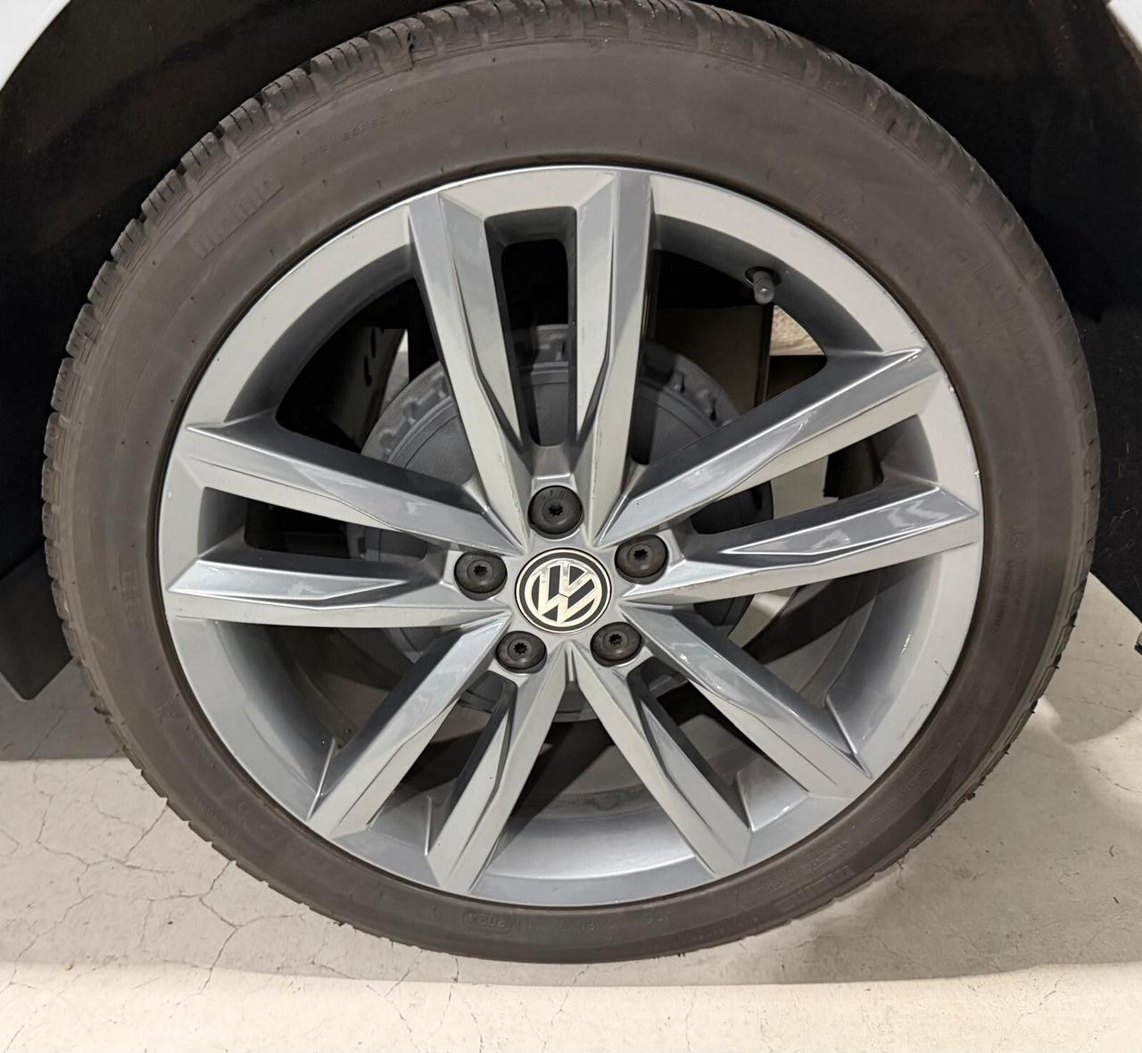 Volkswagen Polo R-Line Km 68.000 Neopatentati