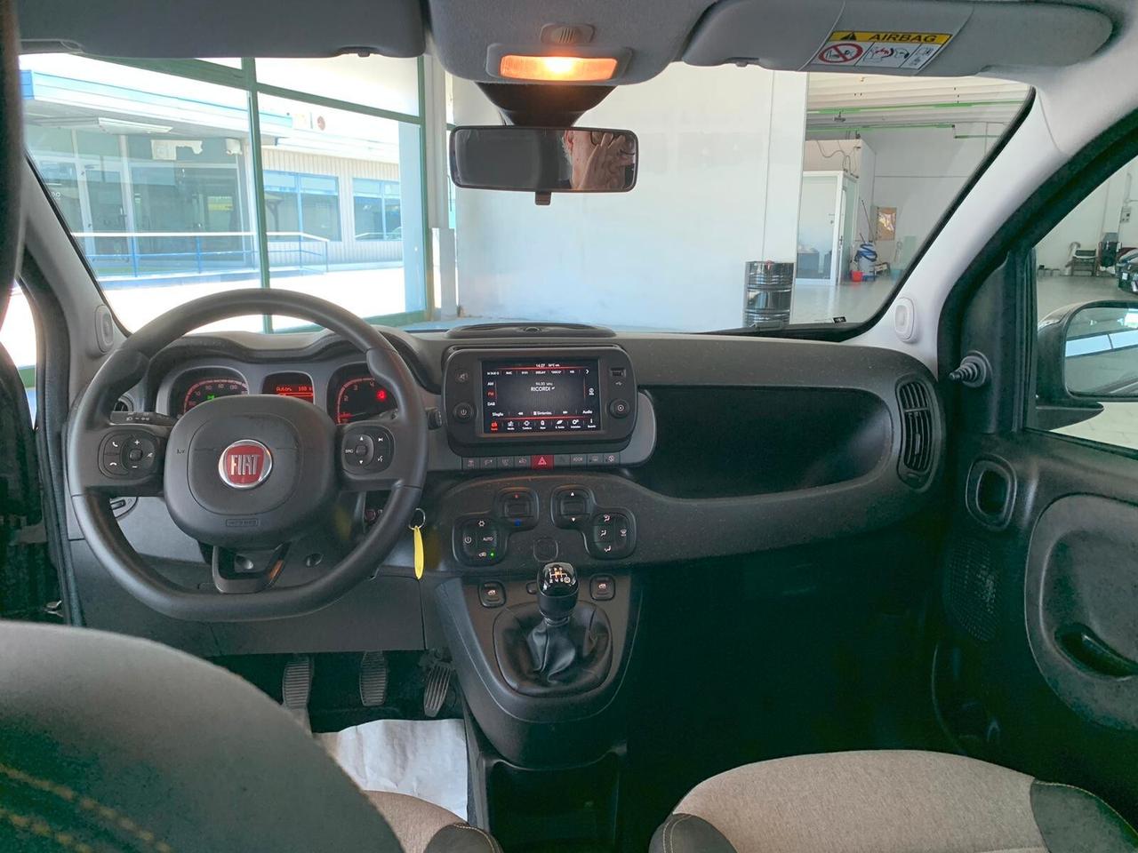 Fiat Panda 1.0 FireFly S&S Hybrid Cross Full