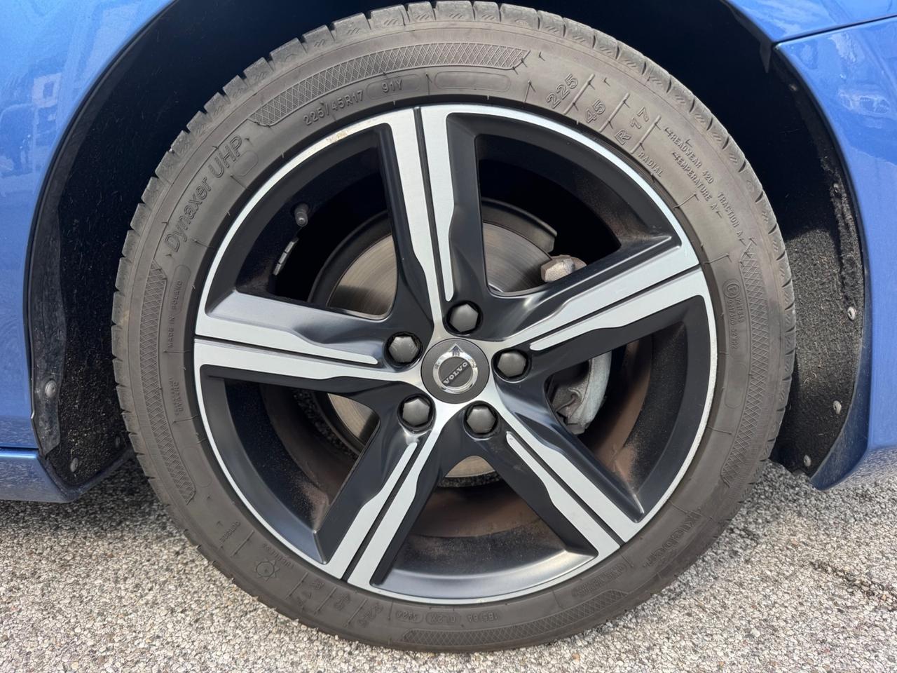 Volvo V40 D2 R-design Momentum