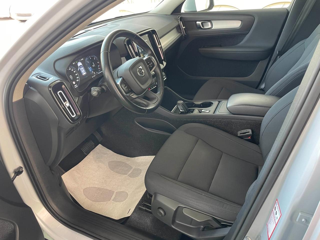 Volvo XC40 D3 AWD Geartronic Momentum (IMMATRICOLATO N 1 AUTOCARRO)