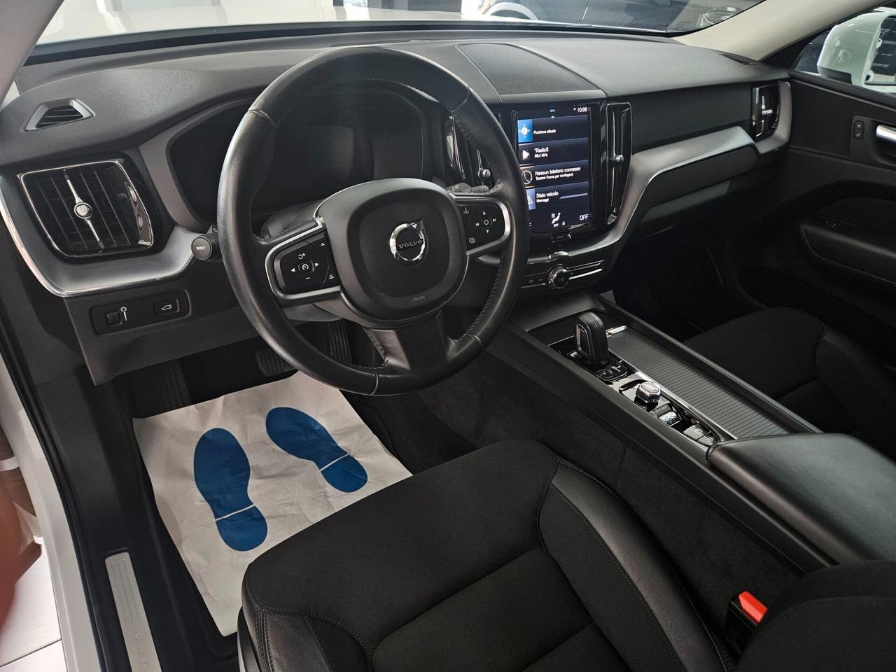 Volvo XC60 2.0 b4 Momentum awd auto my20 - IVA ESPOSTA