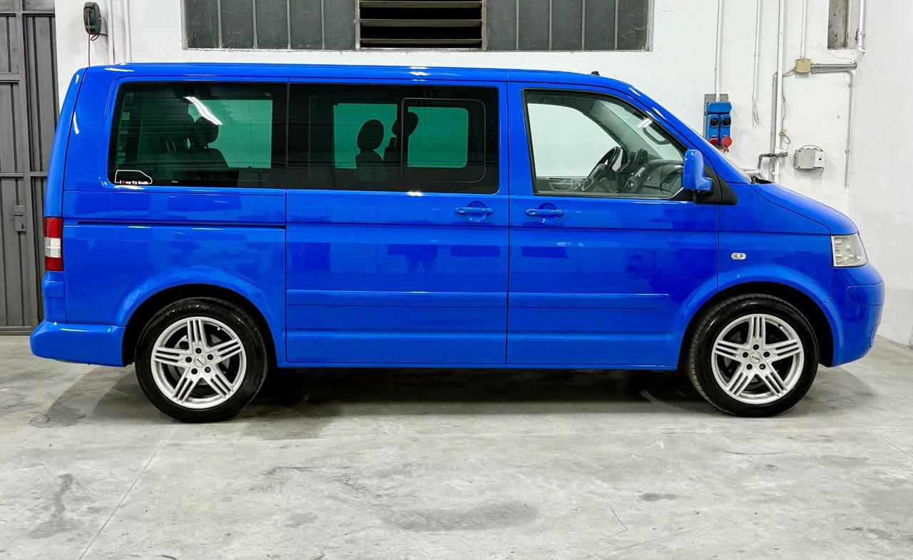 Volkswagen T5 Multivan riservato