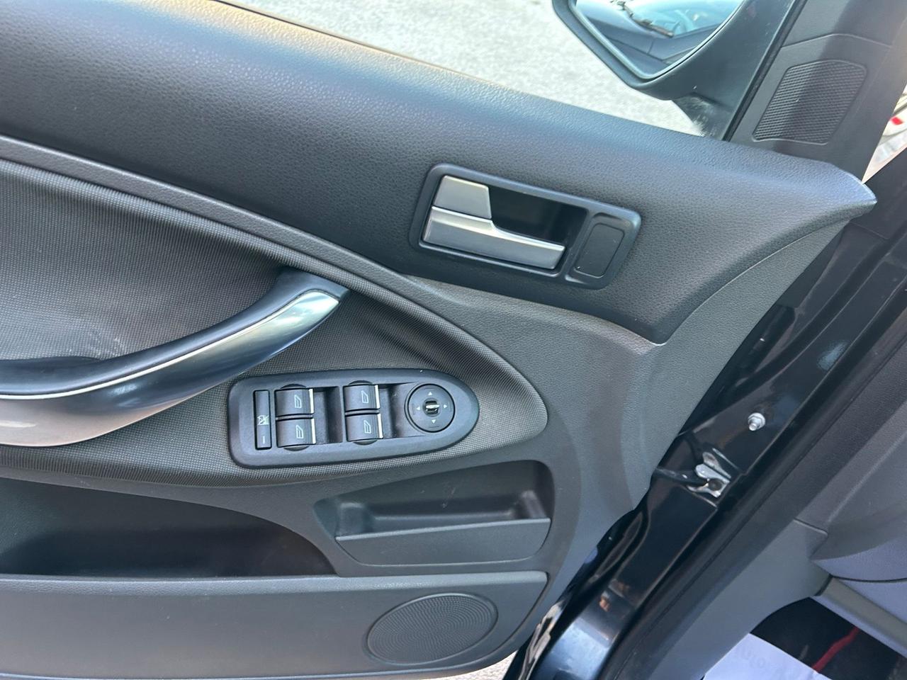 Ford C-Max 1.6 TDCi 90 CV Titanium