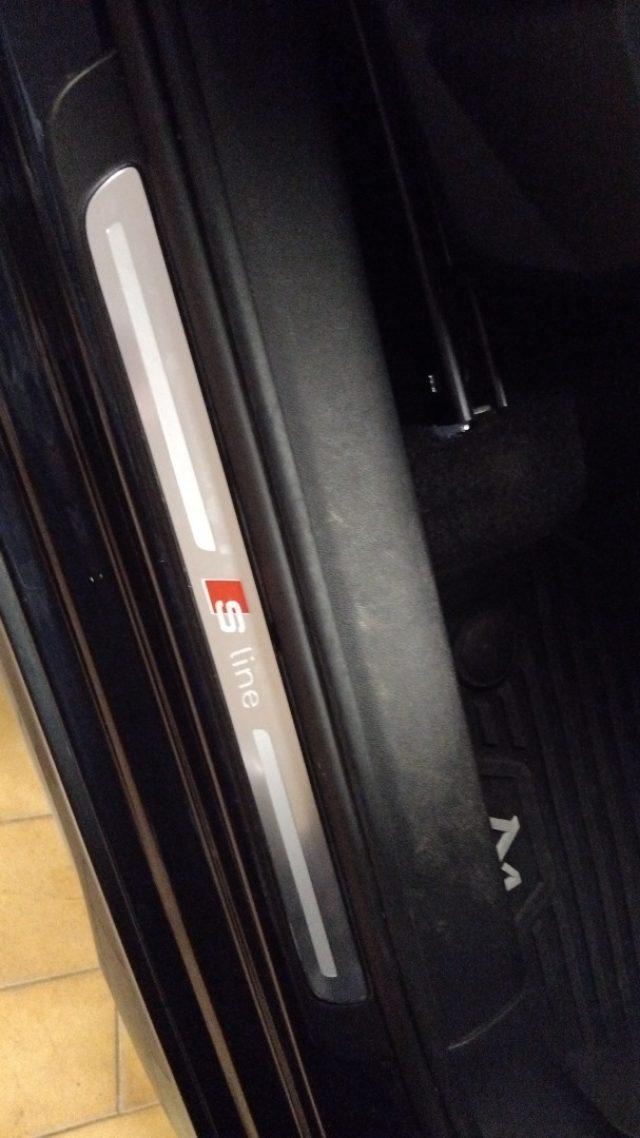 AUDI A1 allstreet 30 TFSI S tr. Identity Contrast S LINE