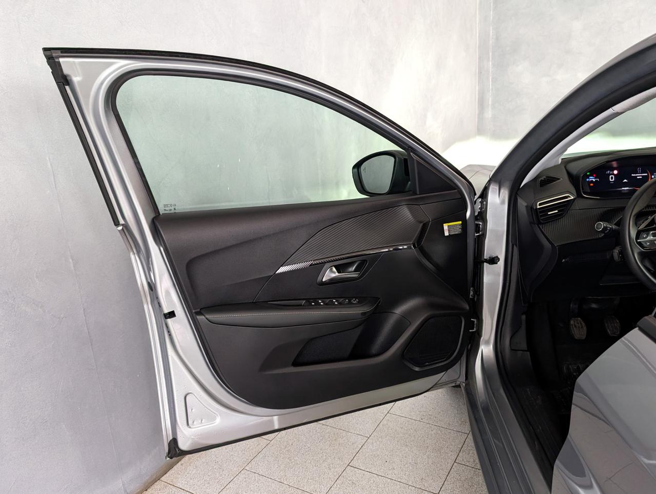 Peugeot 208 1.2 puretech 100cv Allure