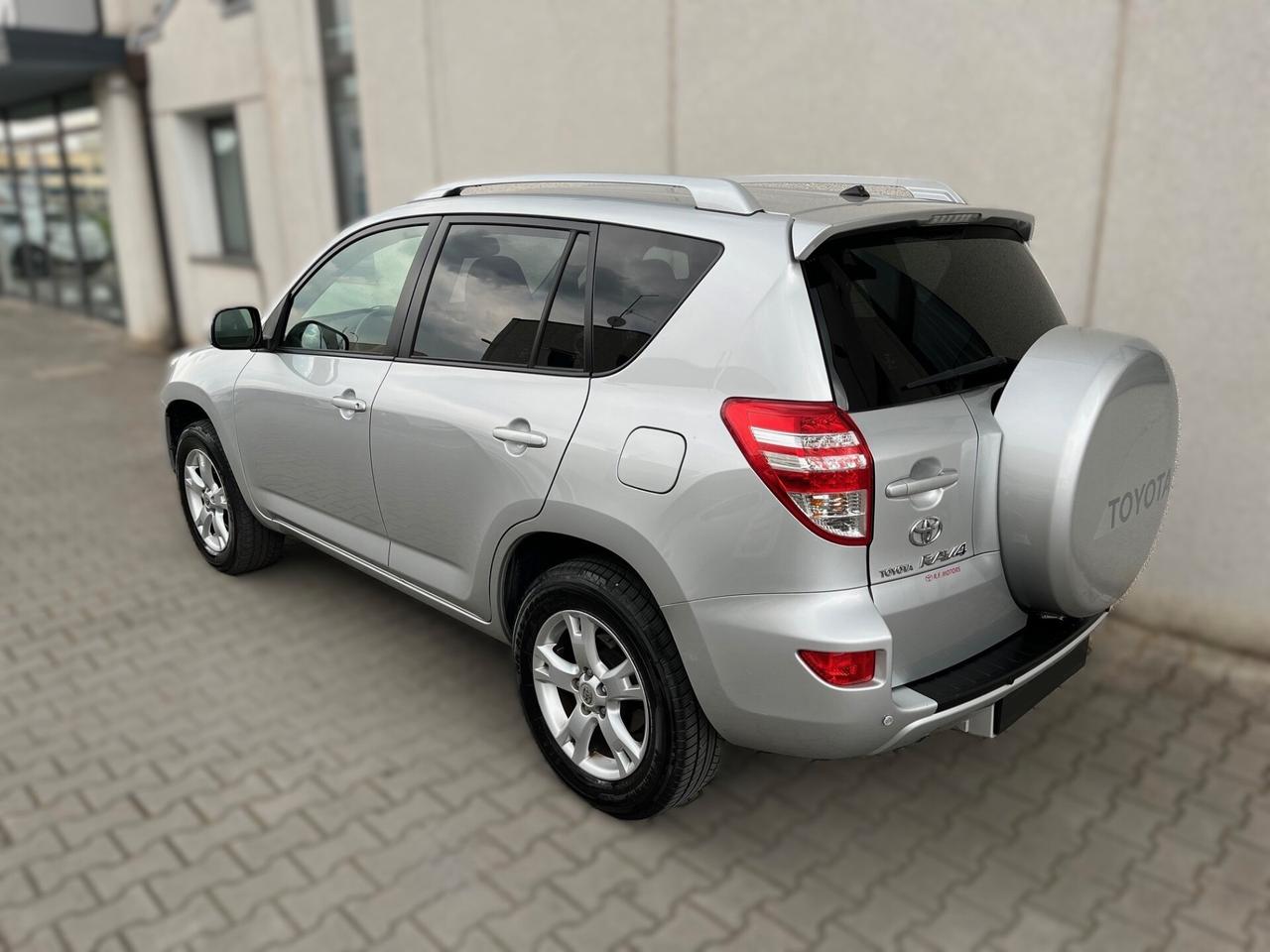 Toyota RAV 4 RAV4 2.2 D-4D 150 CV DPF Sol