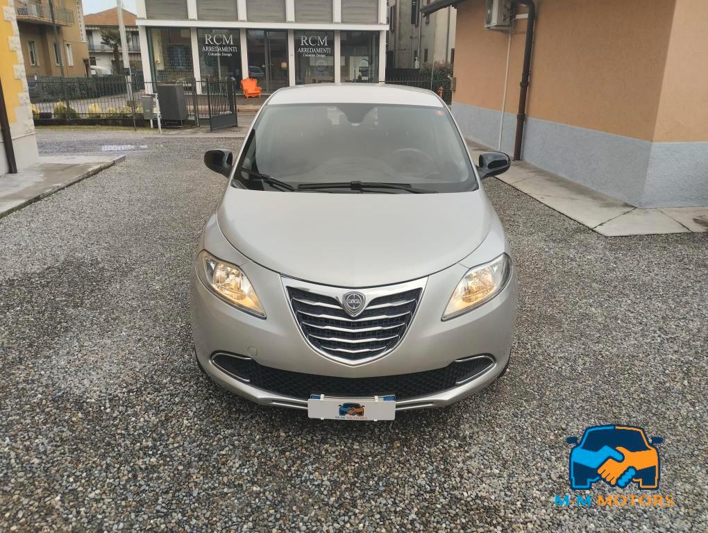 Lancia Ypsilon 5 Porte Ypsilon 1.2 8v Gold c/CL 69cv E6