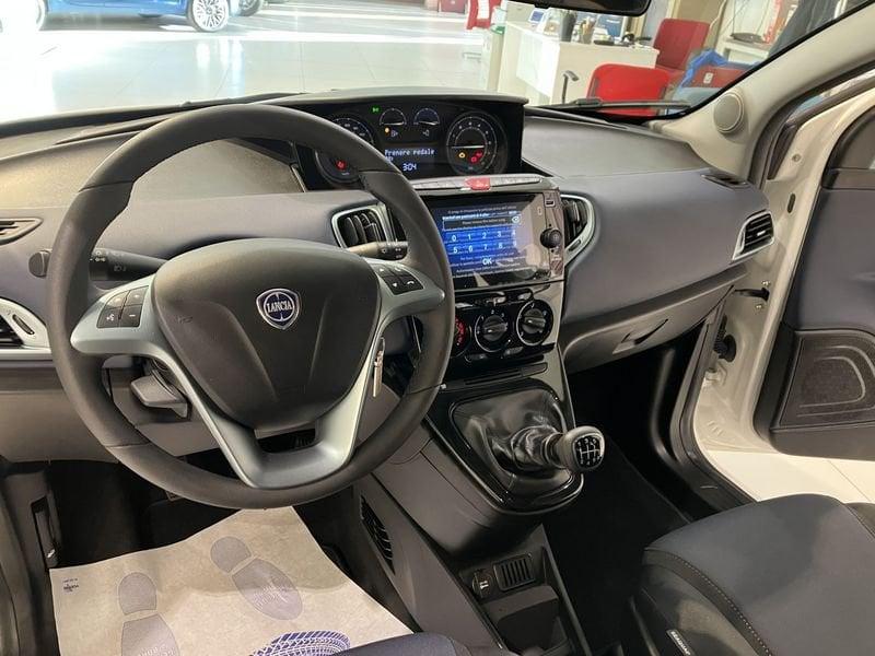 Lancia Ypsilon Ypsilon 1.0 FireFly 5 porte S&S Hybrid Platino