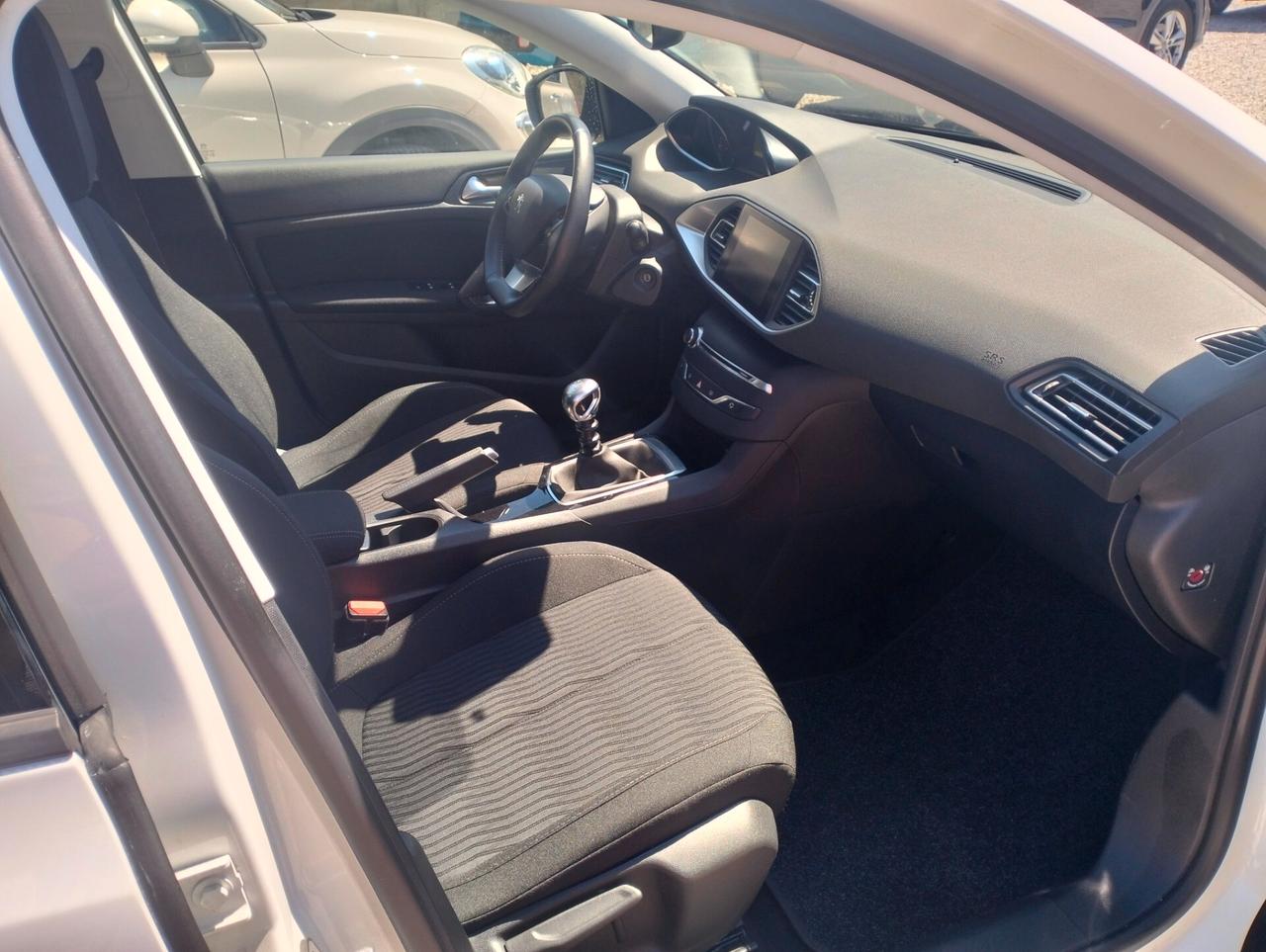 Peugeot 308 BlueHDi 120CV