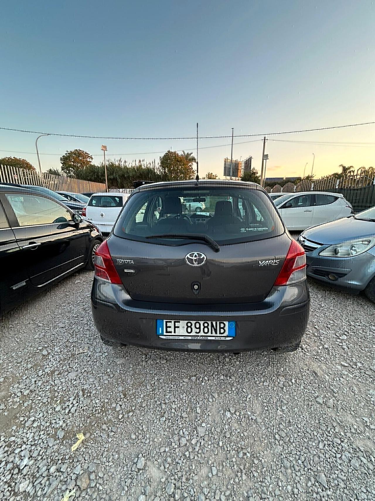 Toyota Yaris 1.3 5 porte Active