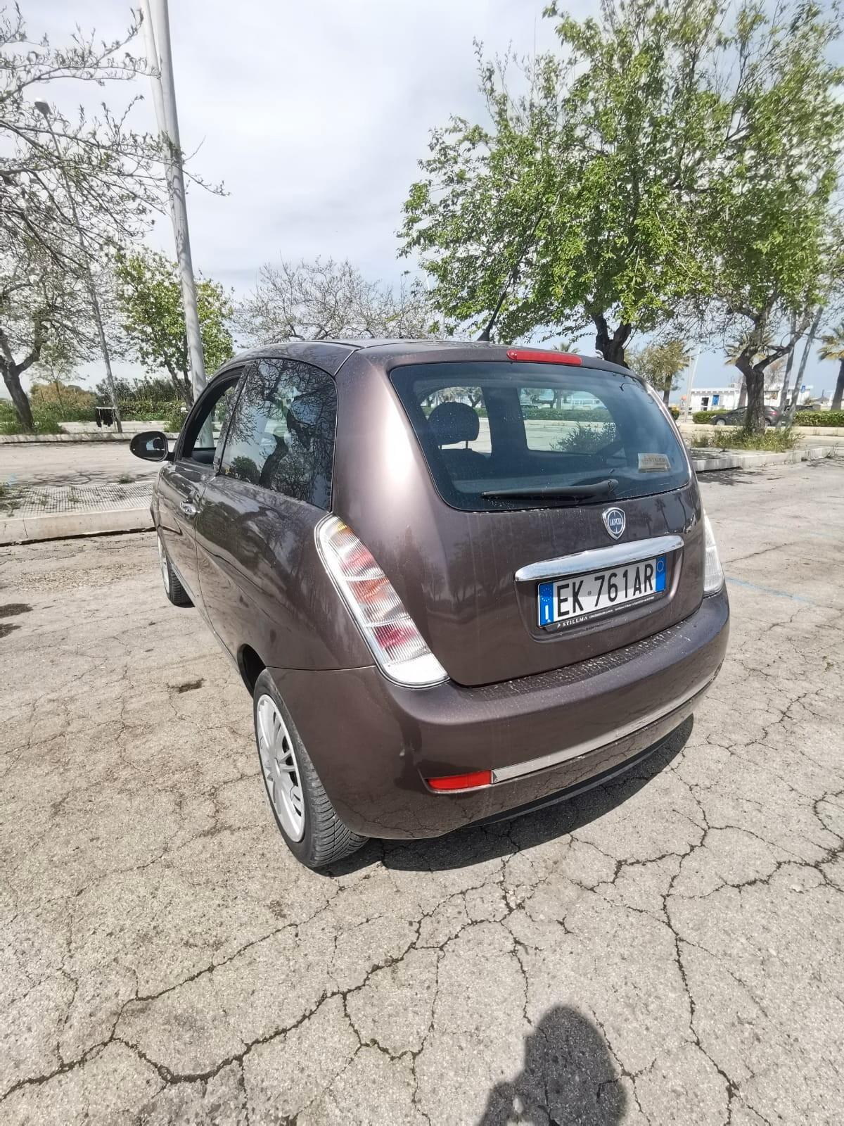 Lancia Ypsilon 1.3 MJT 75 CV DIVA - 2011