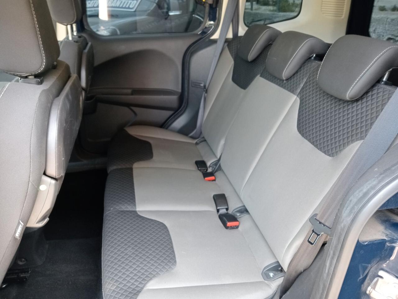 Ford Tourneo Courier Plus benzina euro 6
