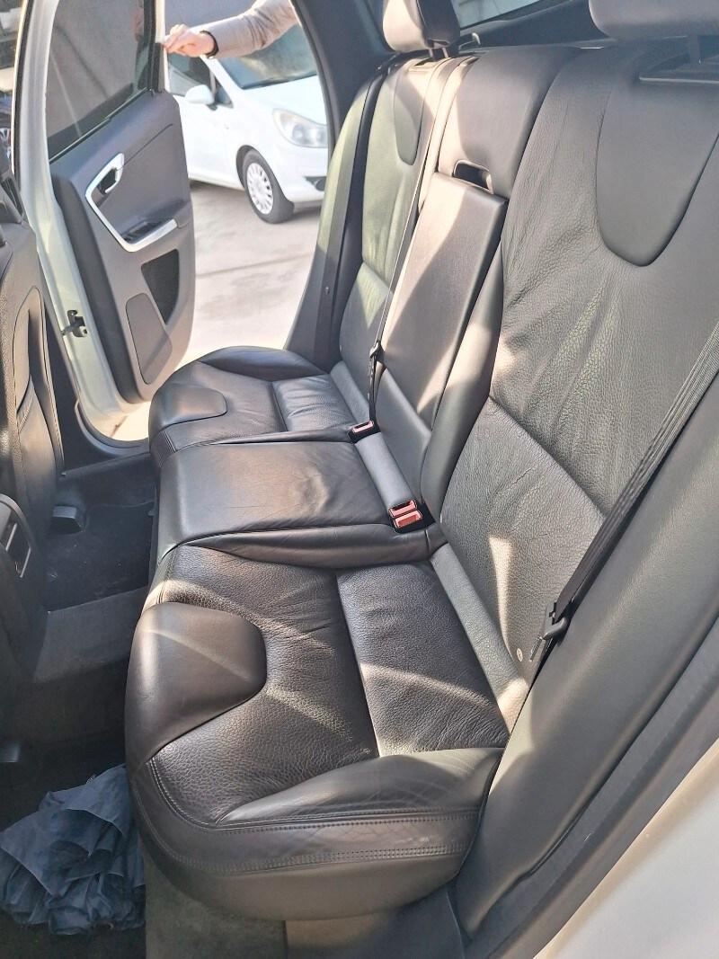 VOLVO XC60 (2008-2018) XC60 D5 AWD Geartronic S...