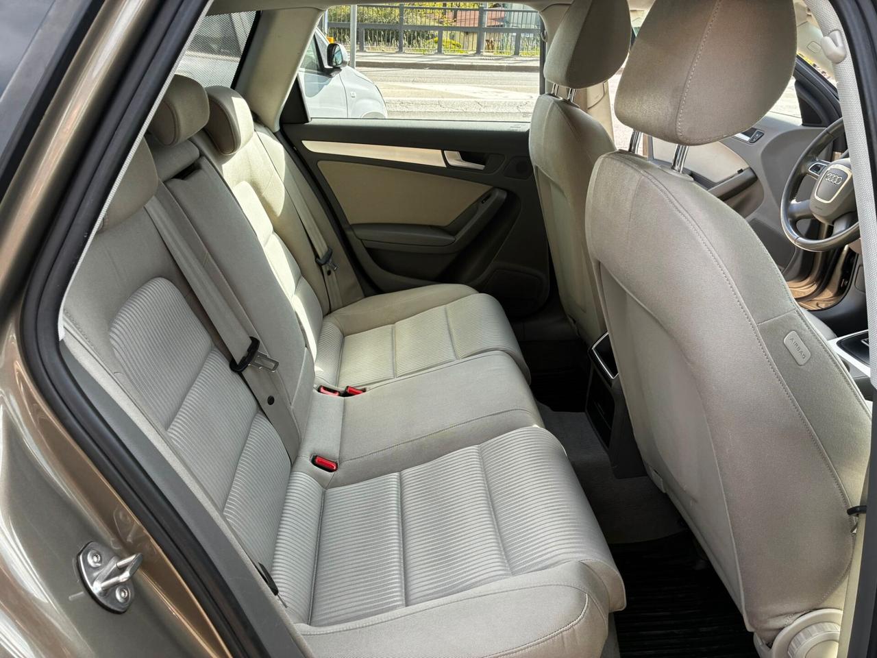 AUDI A4 4x4 AVANT 2.0 TDI 143CV QUATTRO MANUALE