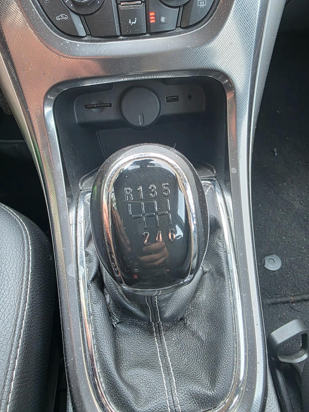 Opel Astra 1.7 CDTI 2012