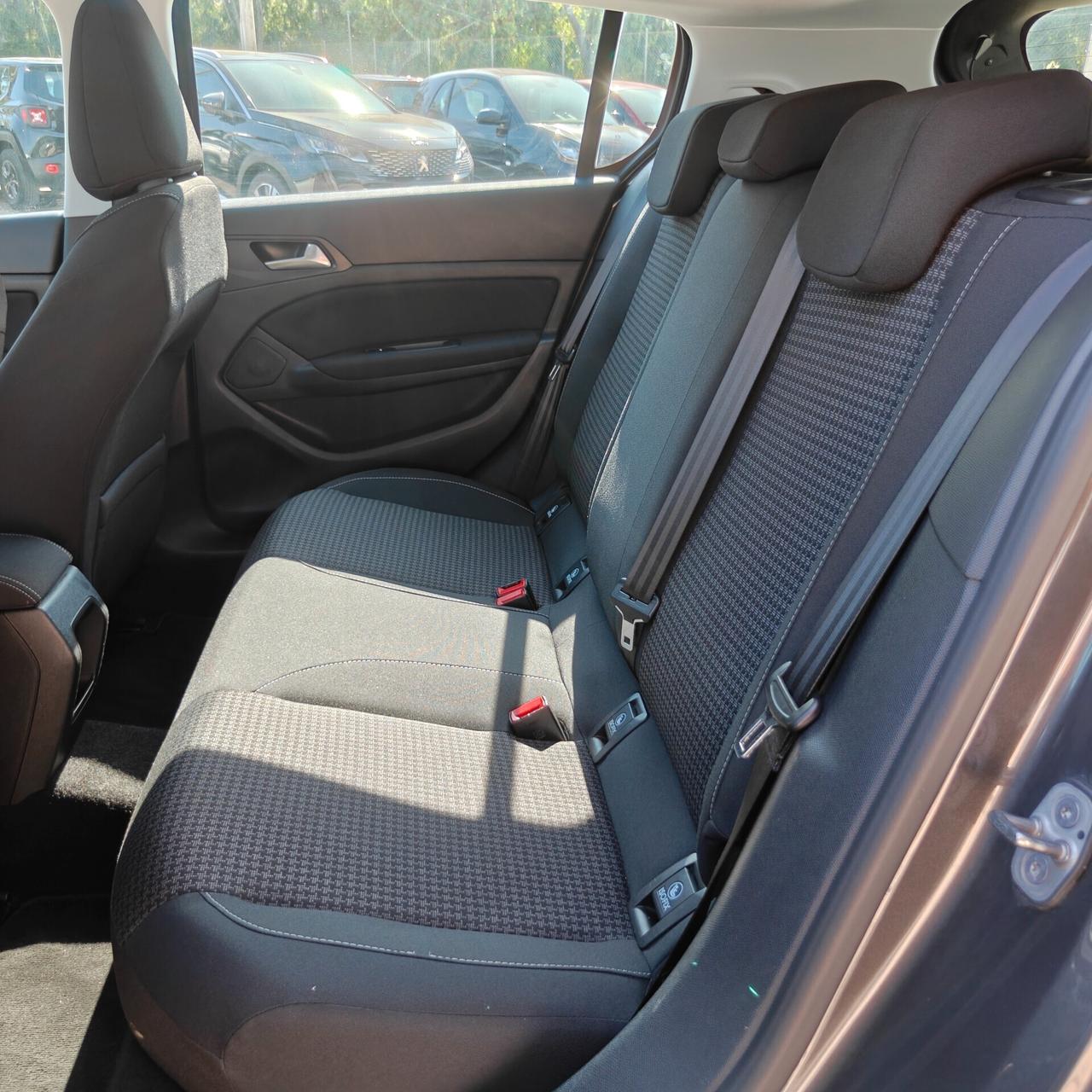 Peugeot 308 1.5 Bluehdi 130 Cv Active