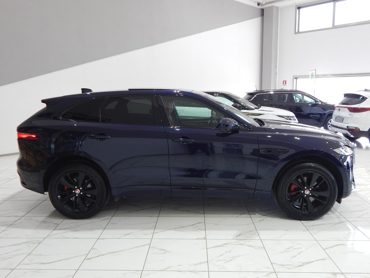 Jaguar F-Pace 2.0 D204 R-Dynamic SE AWD TETTO-NAVI-PELLE ROSSA