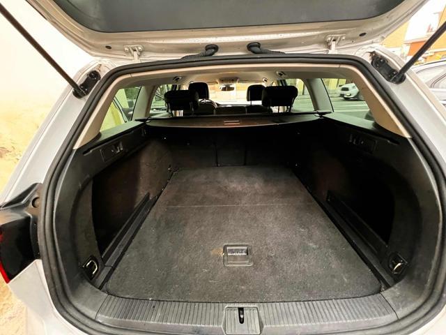 VOLKSWAGEN Passat Variant 2.0 TDI SCR EVO DSG Executive